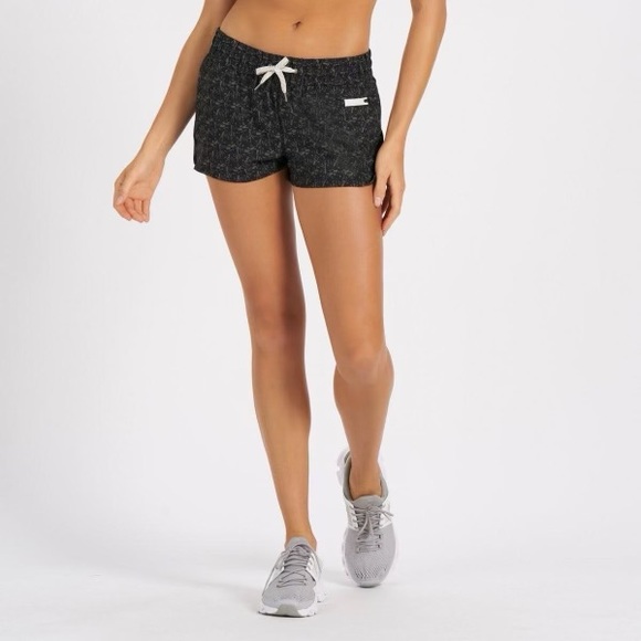 Vuori Pants - Vuori clementine shorts 2.0